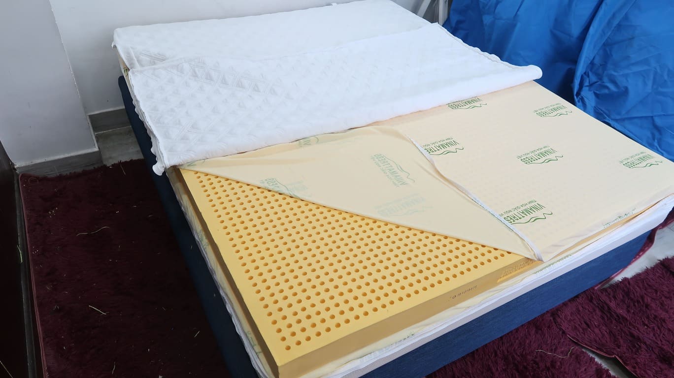 So sánh nệm cao su vina mattress với lò xo kim cương