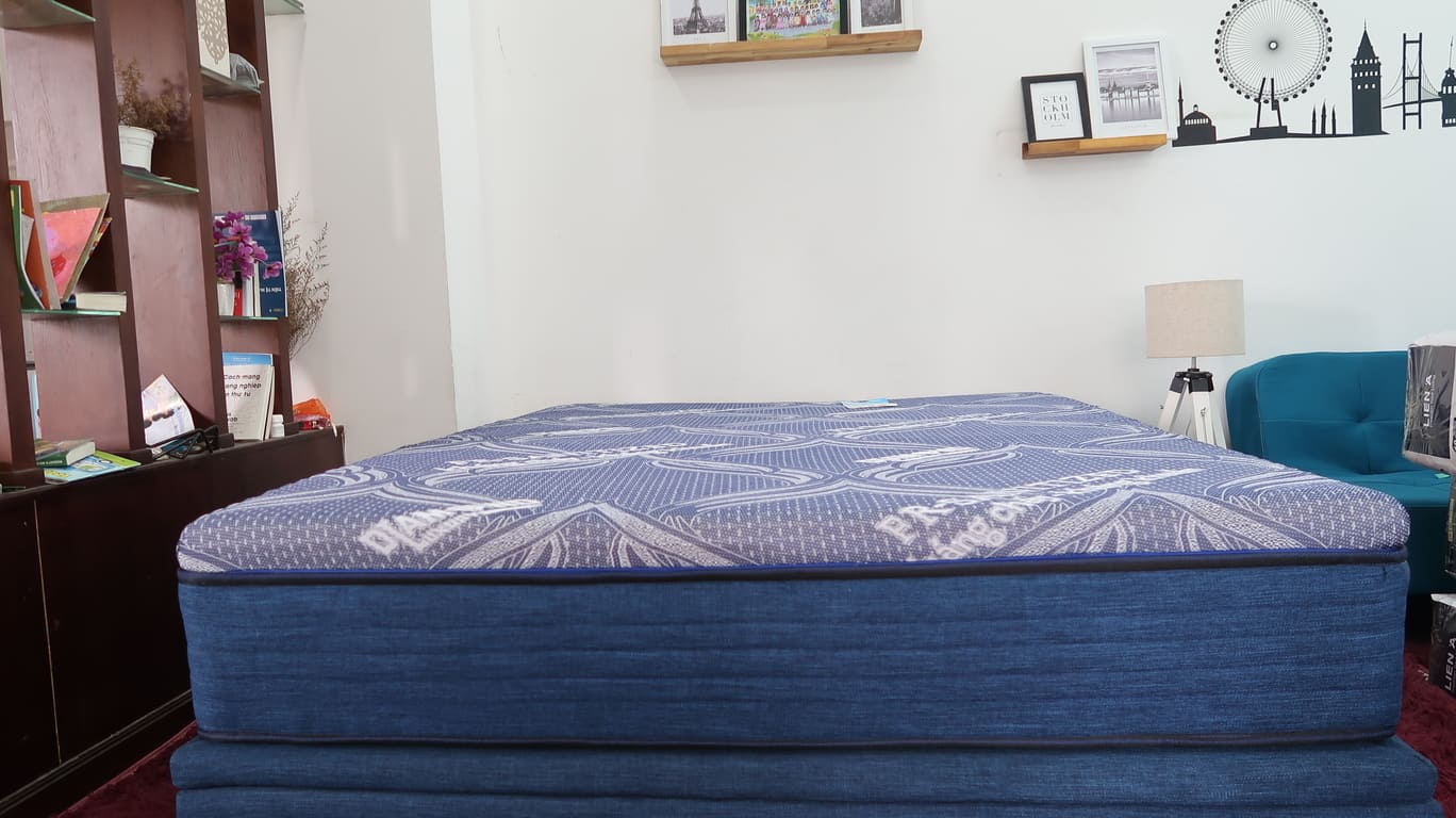 So sánh nệm cao su vina mattress với lò xo kim cương
