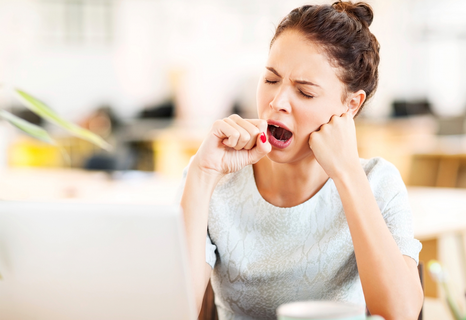 Thức khuya và ngủ dậy muộn nó ảnh hưởng đến sức khỏe bạn như thế nào ?