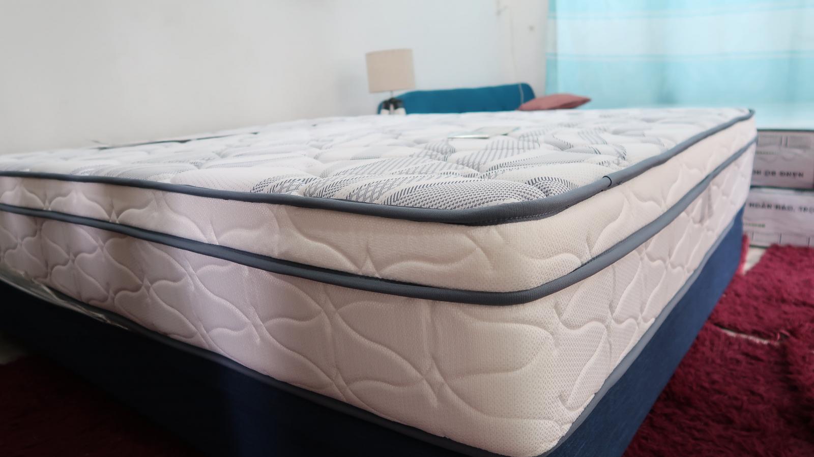 Nệm lò xo Vạn Thành giá bao nhiêu