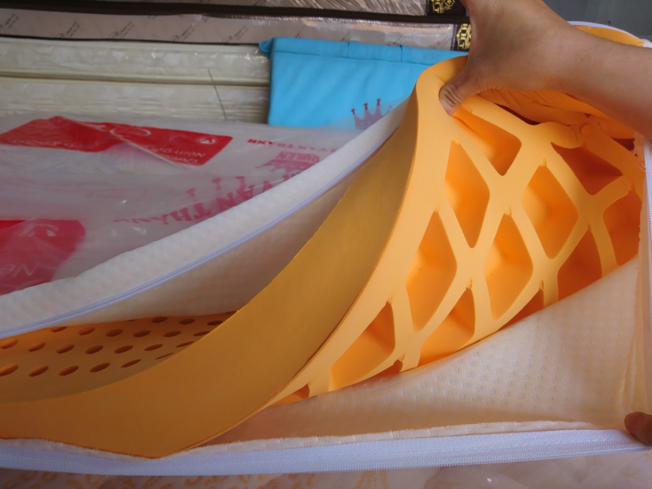 nệm cao su Vạn Thành giá rẻ tại Cần Thơ