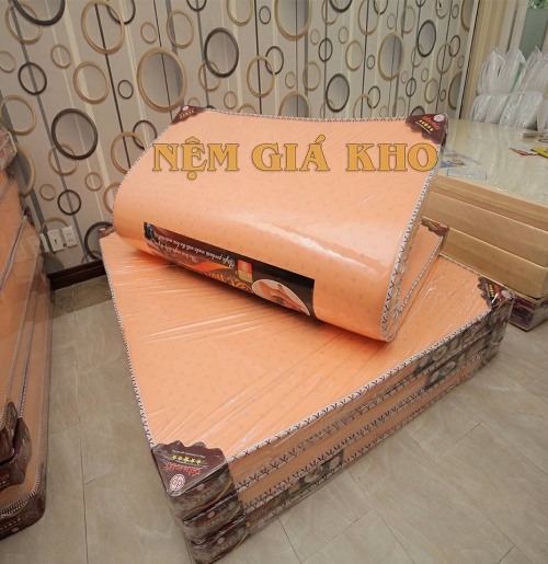 Nệm cao su thiên nhiên và nệm cao su nhân tạo