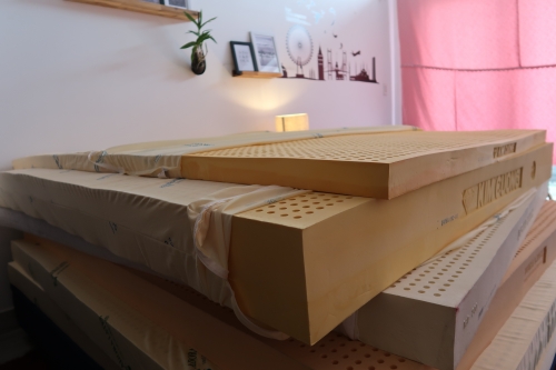 3 dòng nệm cao su giá 3-5 triệu đáng mua nhất 2020
