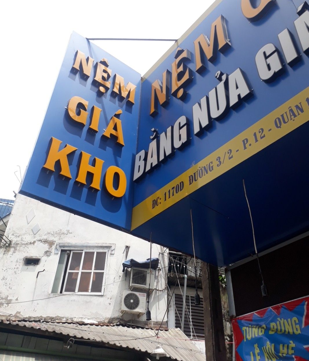 cửa hàng nệm quận 11