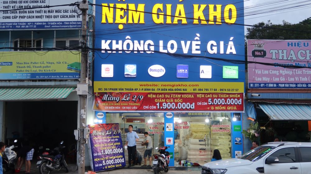 Nệm bông ép Vạn Thành 1m8 chính hãng