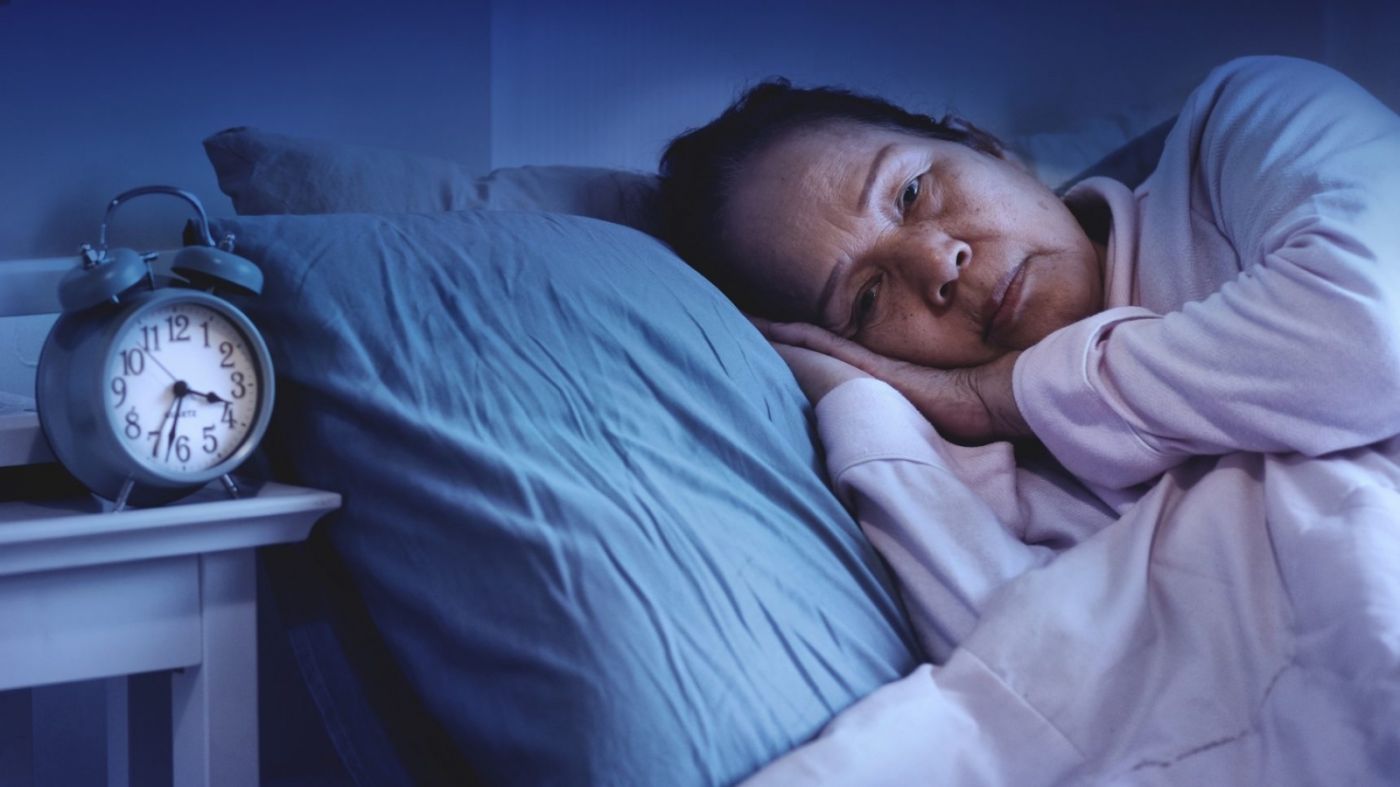 Cách trị mất ngủ ở người già: Bí quyết ngủ ngon với chăn, ga, gối, nệm phù hợp 5 Cách trị mất ngủ ở người già: Bí quyết ngủ ngon với chăn, ga, gối, nệm phù hợp