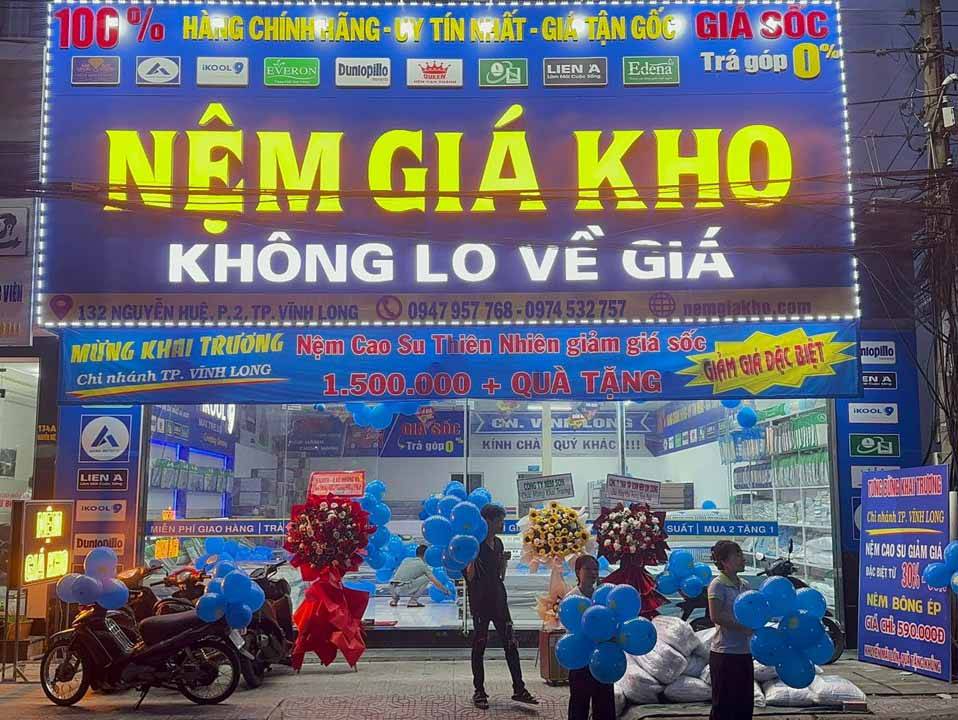 cửa hàng bán nệm lò xo kim cương Vĩnh Long