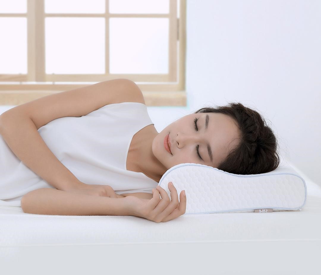 Bí quyết giảm đau cổ vai gáy hiệu quả bởi gối cao su tự nhiên