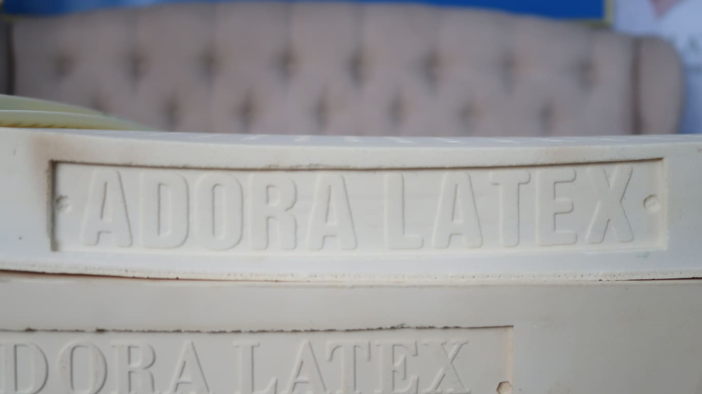 Nên mua nệm cao su Vina mattress hay Adora 6 Nên mua nệm cao su Vina mattress hay Adora