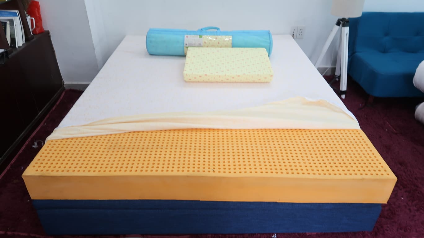 Nệm cao su bông ép lò xo Vạn Thành 1m4, 1m6
