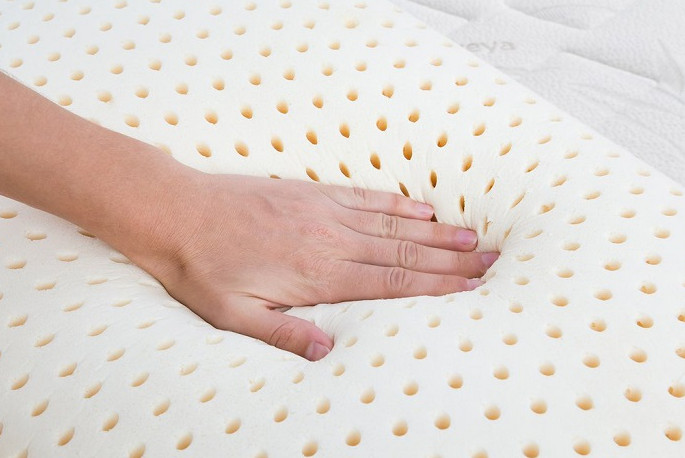 Người Bị Thoát Vị Đĩa Đệm Nên Nằm Nệm Gì Để Trị Liệu 8 NỆM FOAM - HẠN CHẾ TÌNH TRẠNG NHỨC MỎI VÀ ĐAU CỘT SỐNG CỦA BẠN - NỆM NGỦ NGON