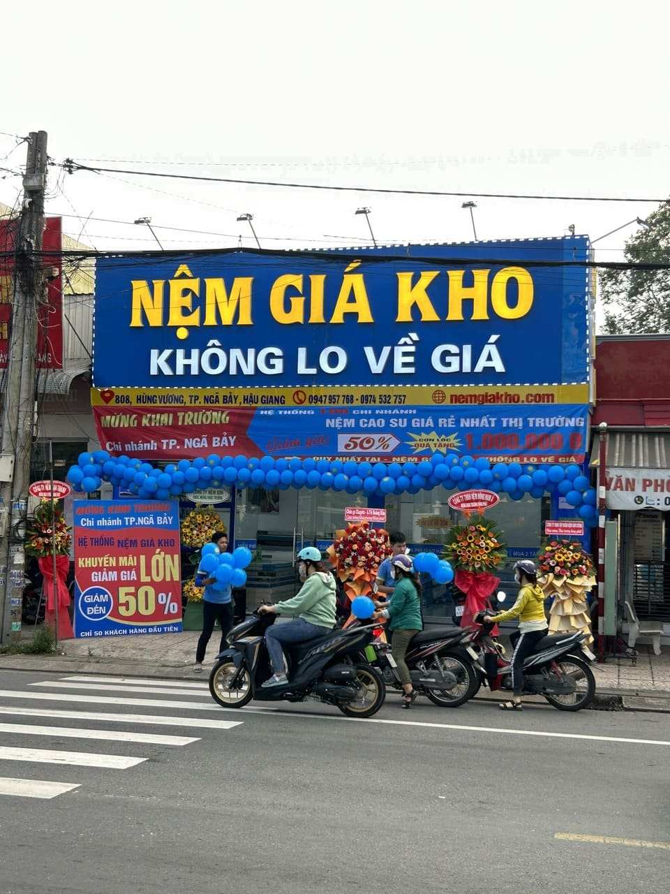 Khai trương cửa hàng nệm giá kho tại thành phố Ngã Bảy Hậu Giang 6 Khai trương cửa hàng nệm giá kho tại thành phố Ngã Bảy Hậu Giang