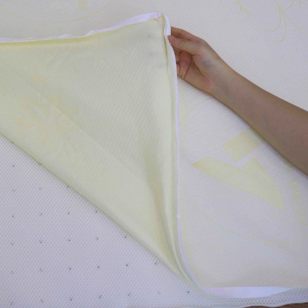 Nệm foam là gì? Ưu nhược điểm và cách chọn nệm foam tốt 11 Nệm foam kết hợp cao su – nệm Aroma Foam Latex