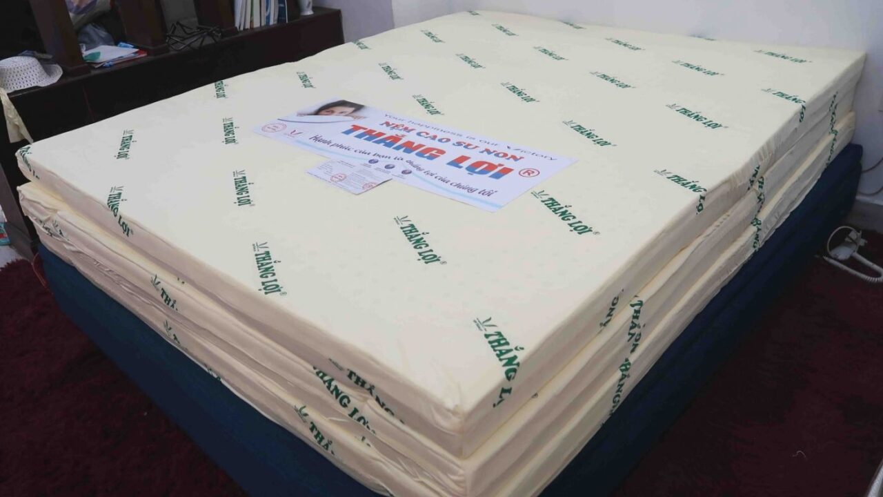 Nệm Foam Nằm Có Nóng Không