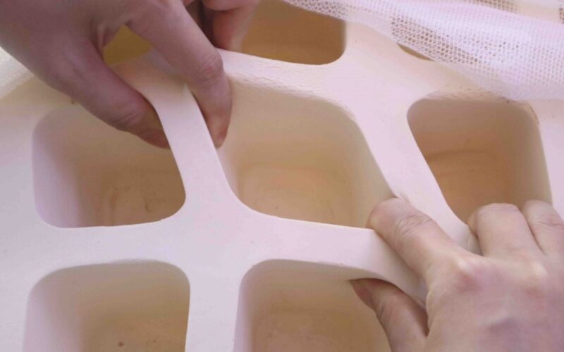 nên mua nệm foam hay cao su thiên nhiên